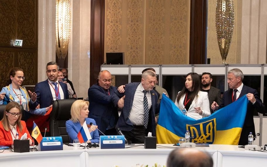 Xung đột giữa đại biểu Ukraine và Nga tại hội nghị các nước Biển Đen